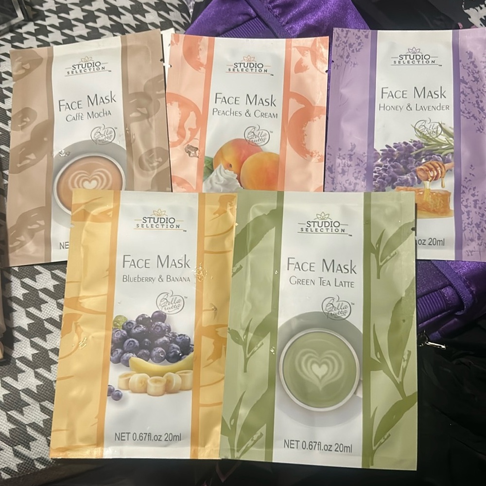 Studio Selection Face Masks X 5 (New)